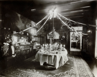 The dining room at 330 Riverside Drive, 1907. Notice the ghost butler on the left. Courtesy of Brian Finnerty